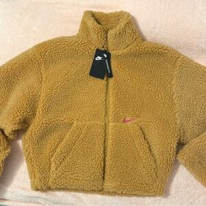 Nike Women’s Cropped Sherpa Jacket